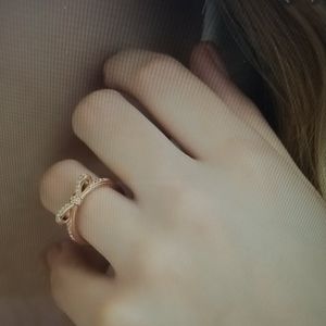 Pandora bow ring